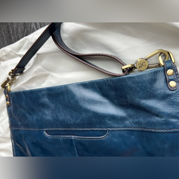 Hobo International Approach Leather Crossbody Purse Bag Blue - Picture 4 of 12